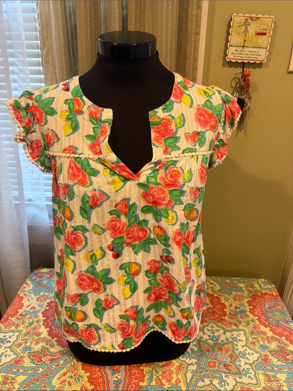 Roller Rabbit ponderosa Etta Split-Neck Ruffle Sleeve Top 🌹 🍋 🍒